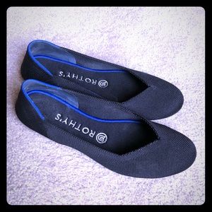 Rothy’s black flat size 8